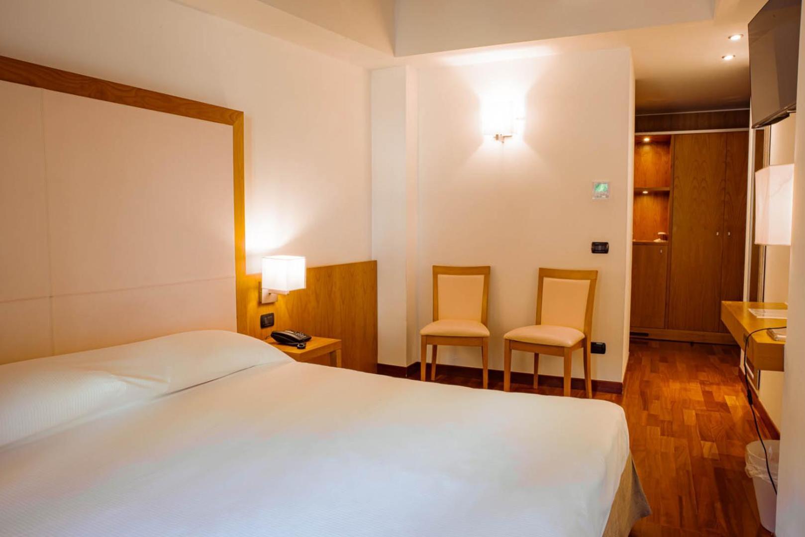 Hotel Mavino シルミオーネ エクステリア 写真